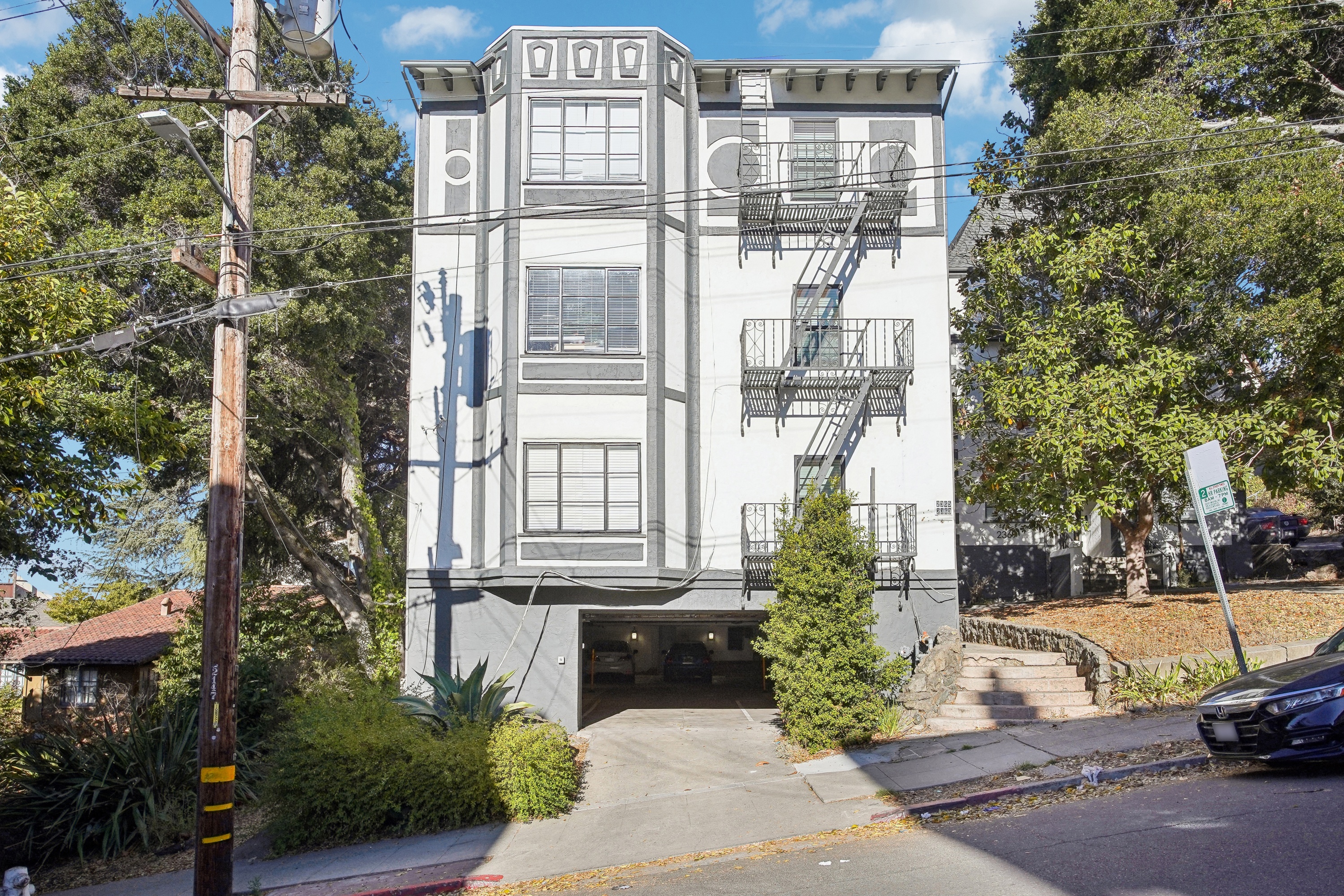 2363 Le Conte Avenue is a similar property to Ocean View Gardens Apartments located in Berkeley